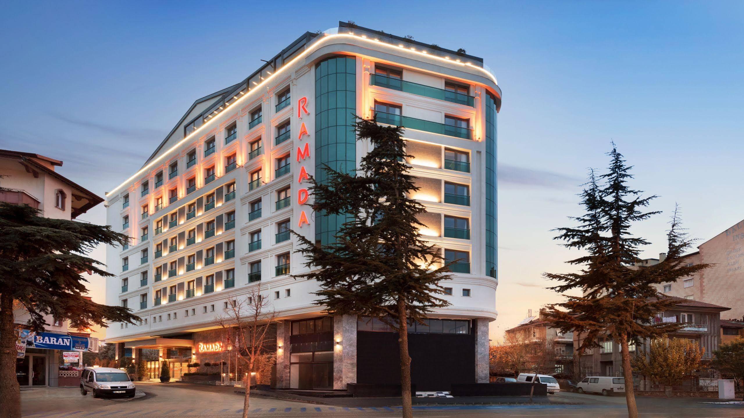 Ramada By Wyndham Isparta Eksteriør billede